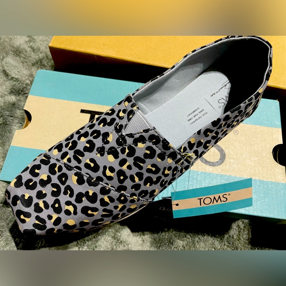 Toms Alpargata Grey Leopard Print Size 8.5